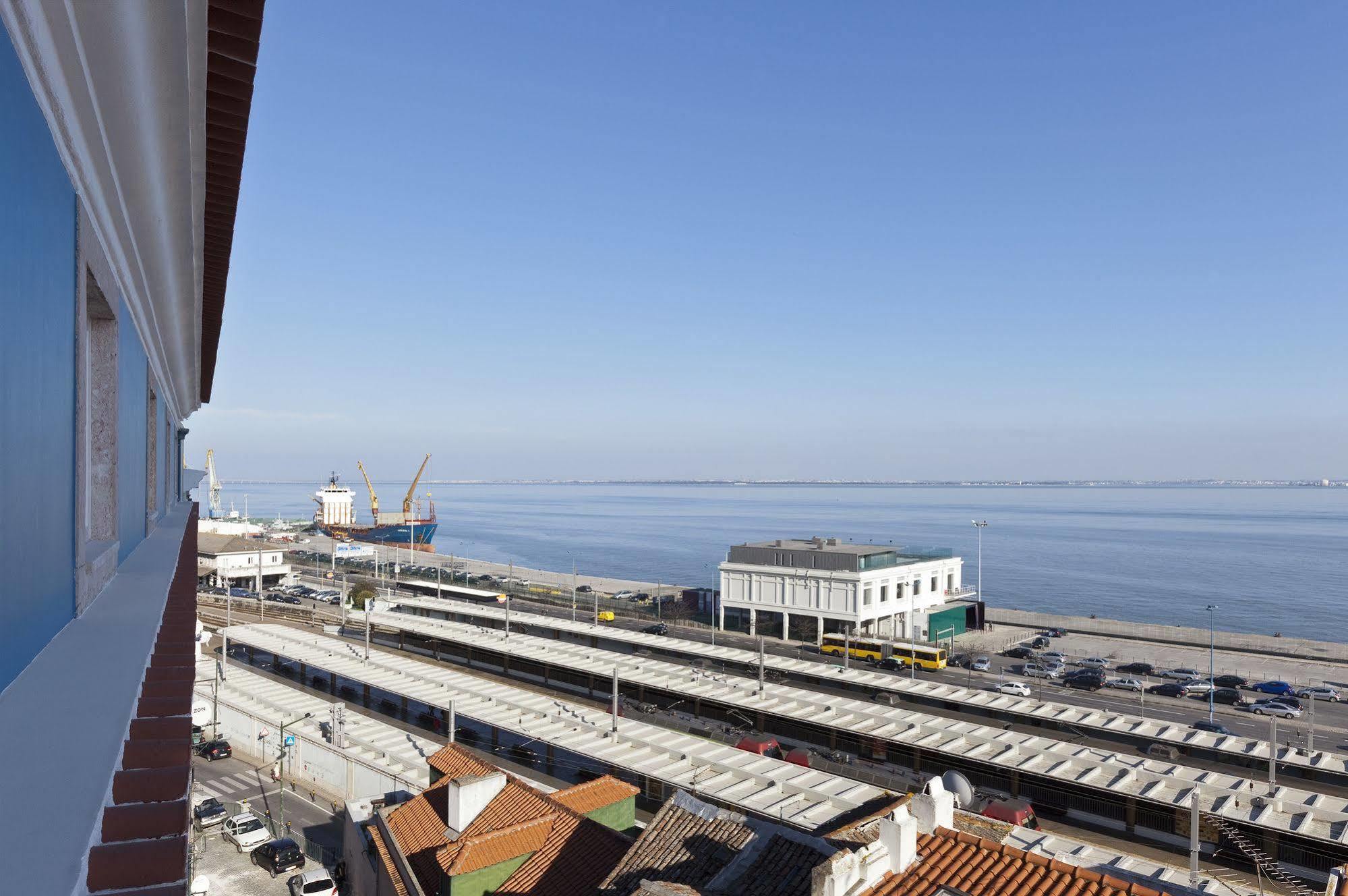 Hello Lisbon Santa Apolonia Apartments Εξωτερικό φωτογραφία